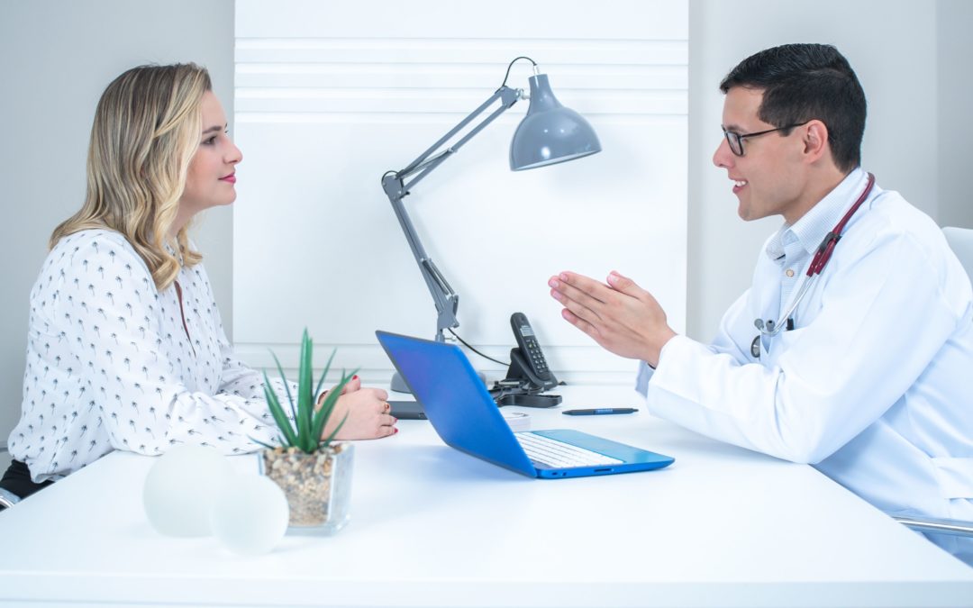 Consultation d’un dermatologue ou pneumologue quand on prend des biothérapies