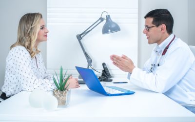 Consultation d’un dermatologue ou pneumologue quand on prend des biothérapies